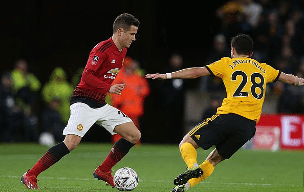 的歡呼聲中 的歡呼聲中